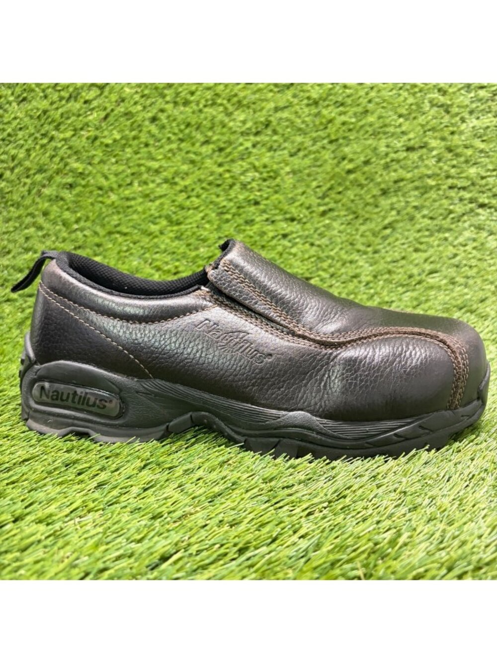 Nautilus N1620 ESD Mens Size 10.5E Dark Brown Steel Toe Safety Work Slip-On Shoe